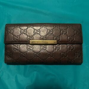 Authentic Gucci Long Wallet Guccissima Brown